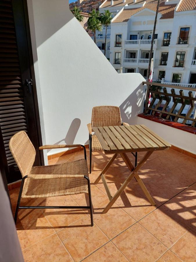 Greatly Located Apartment With Heated Pool, Los Cristianos ลอส กริสเตียนอส ภายนอก รูปภาพ