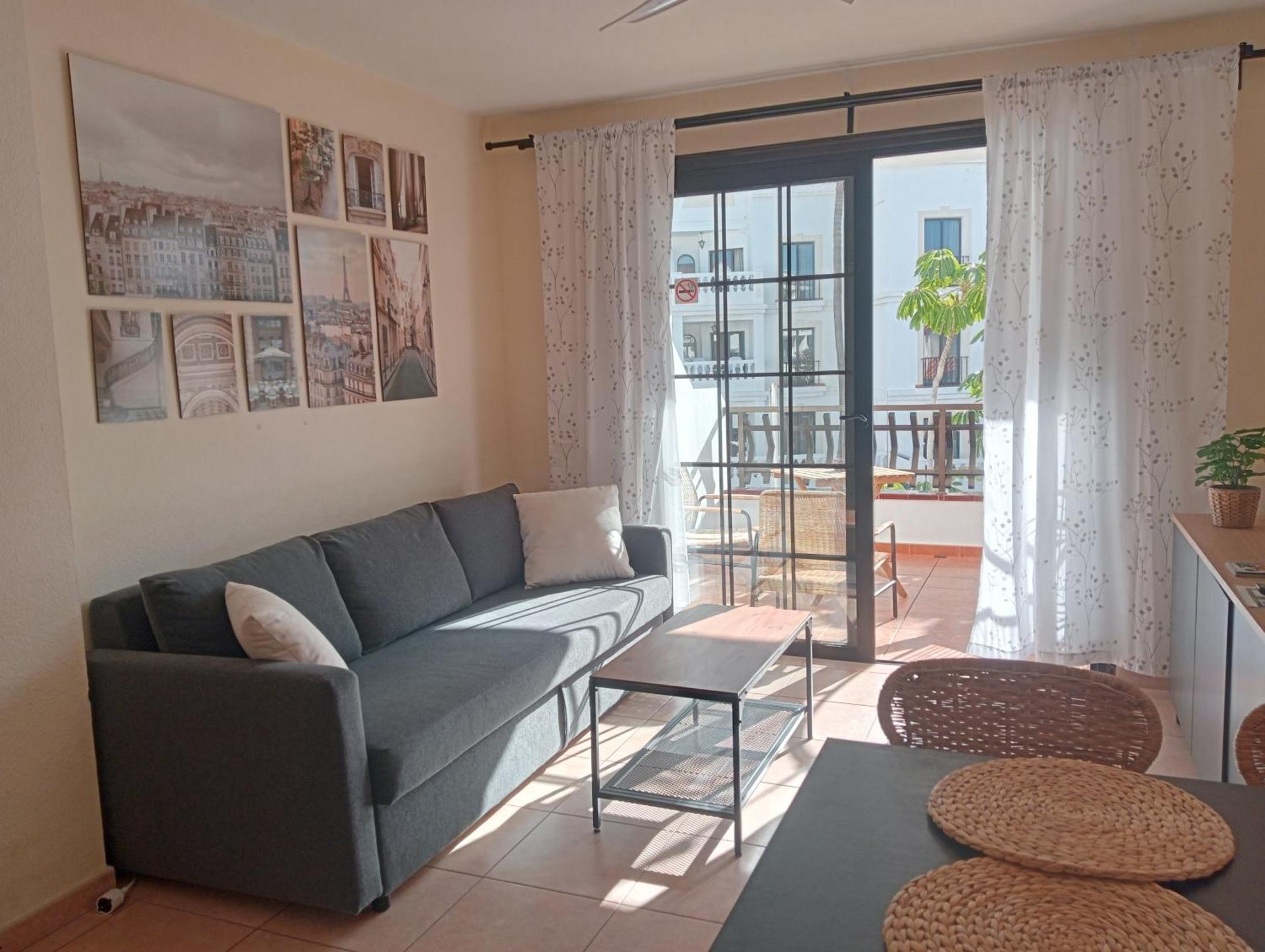 Greatly Located Apartment With Heated Pool, Los Cristianos ลอส กริสเตียนอส ภายนอก รูปภาพ
