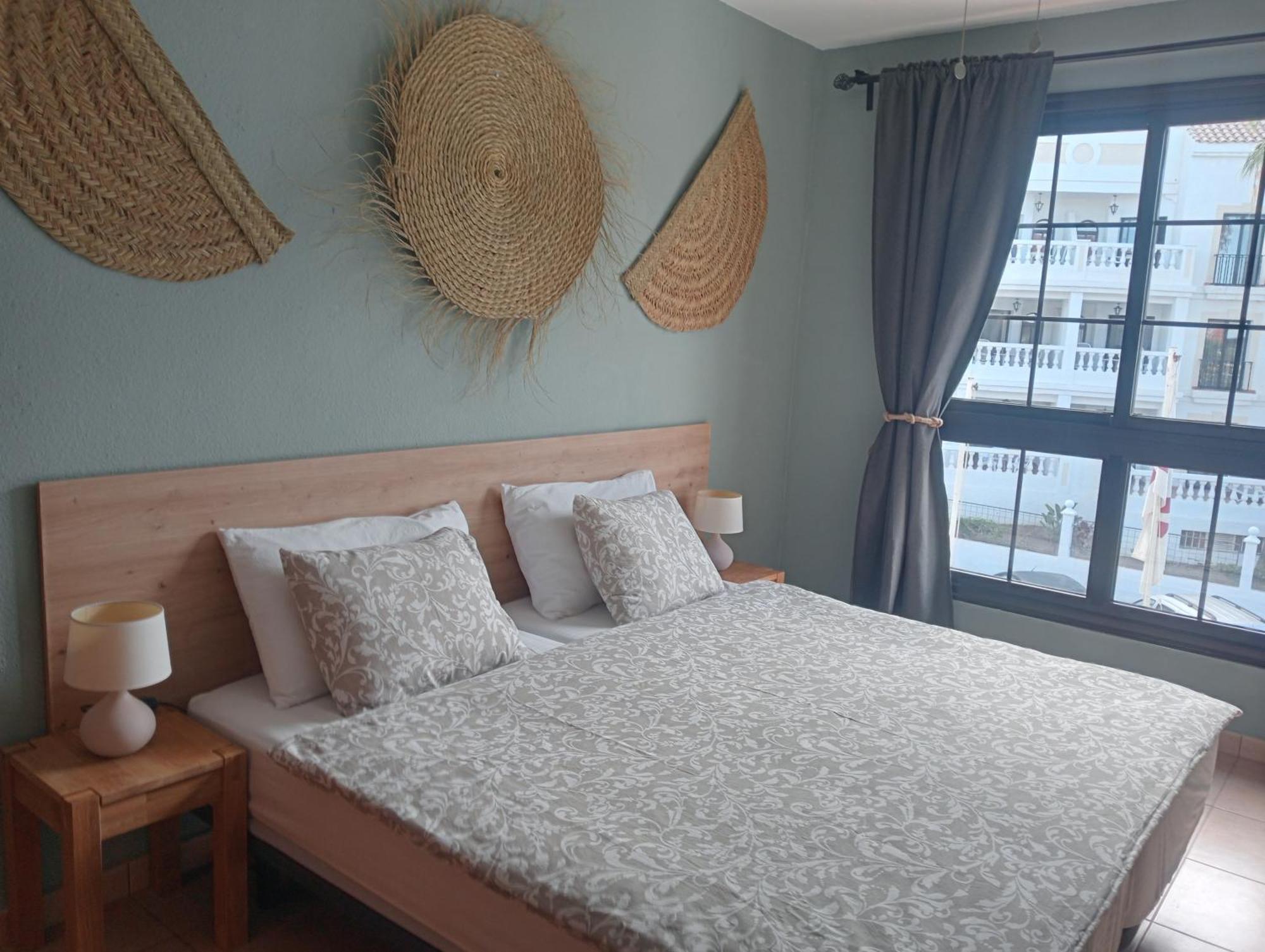 Greatly Located Apartment With Heated Pool, Los Cristianos ลอส กริสเตียนอส ภายนอก รูปภาพ