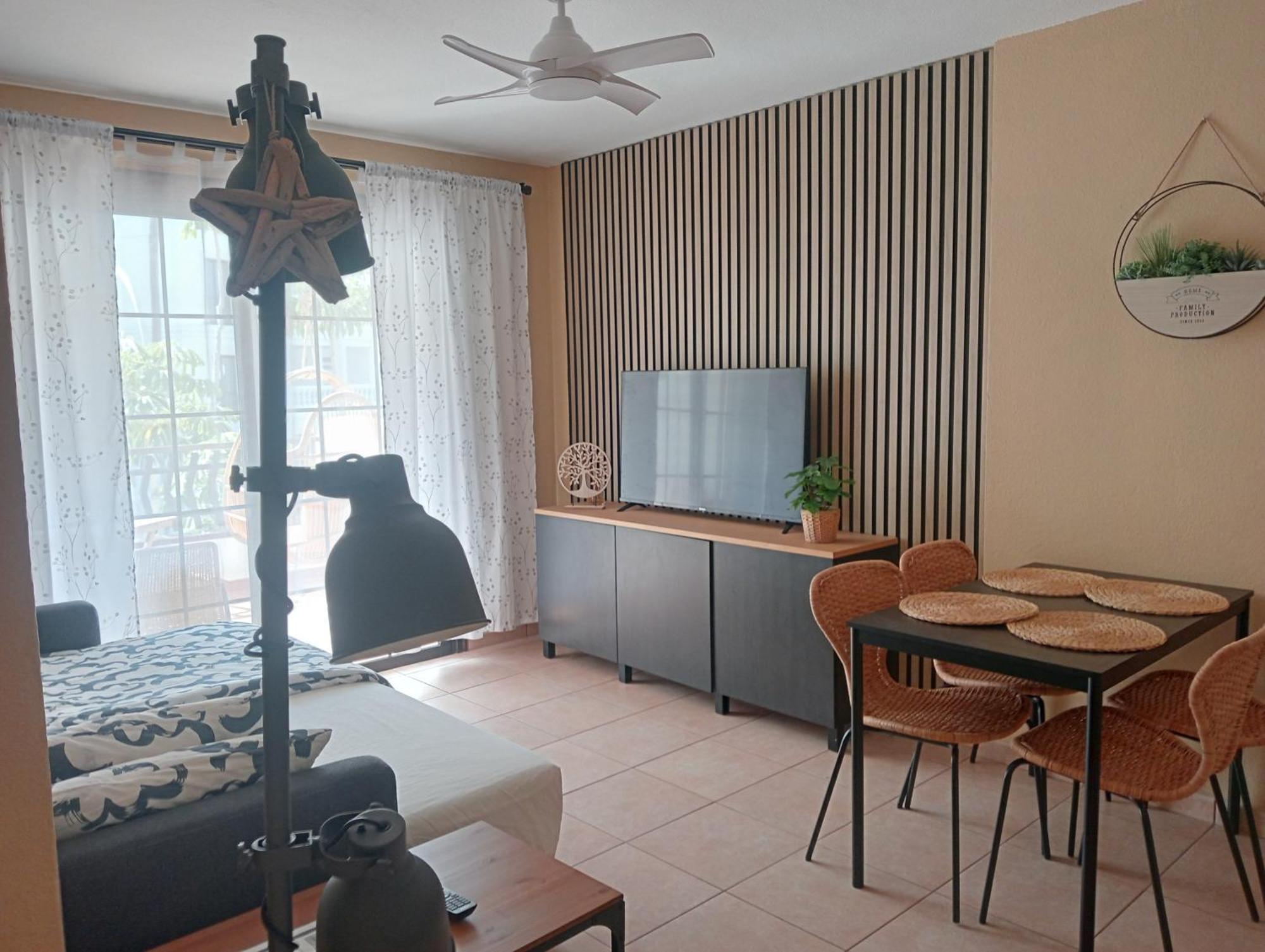 Greatly Located Apartment With Heated Pool, Los Cristianos ลอส กริสเตียนอส ภายนอก รูปภาพ