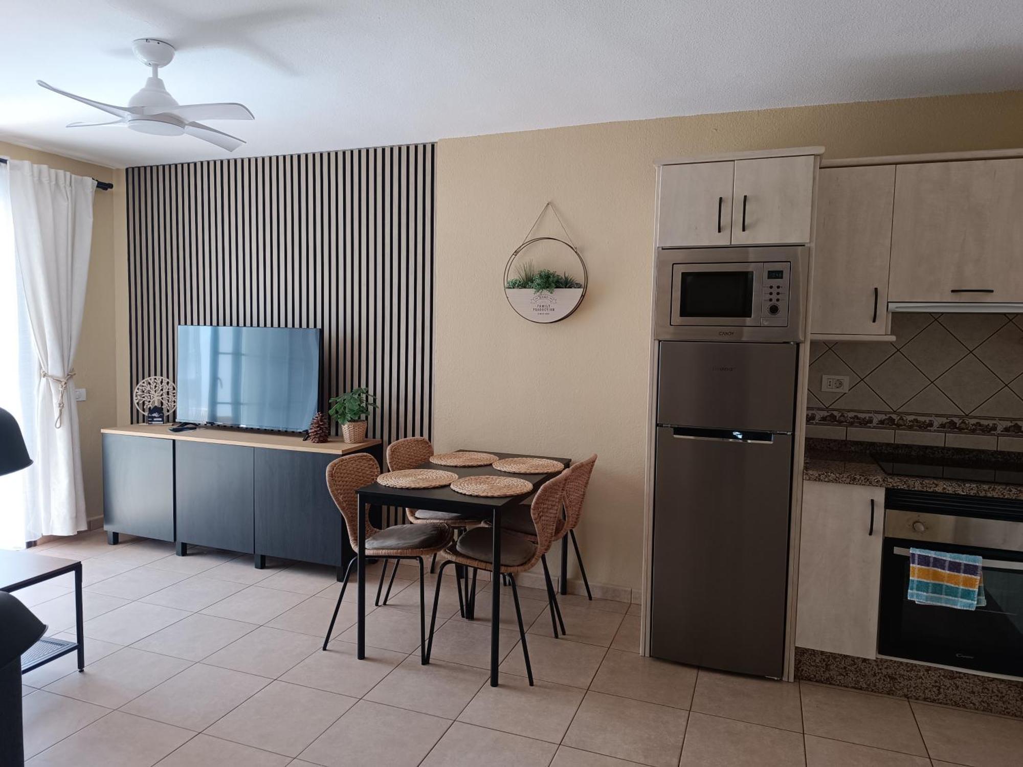 Greatly Located Apartment With Heated Pool, Los Cristianos ลอส กริสเตียนอส ภายนอก รูปภาพ